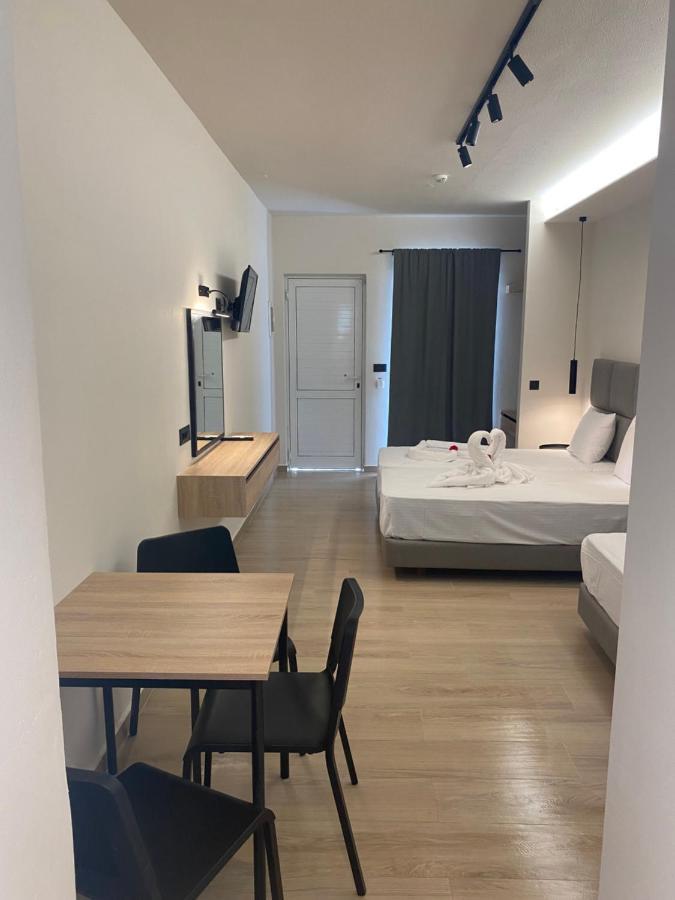 Barbie Hotel Apartments Ialysos  Bagian luar foto