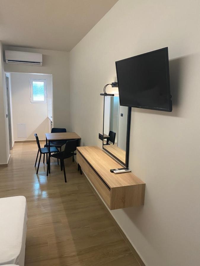 Barbie Hotel Apartments Ialysos  Bagian luar foto